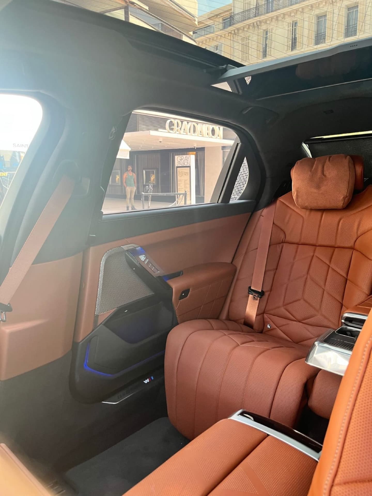 BMW 7 Series — photo 2