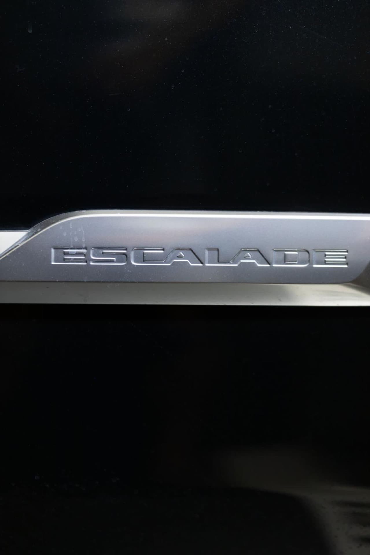 Cadillac Escalade ESV — photo 2