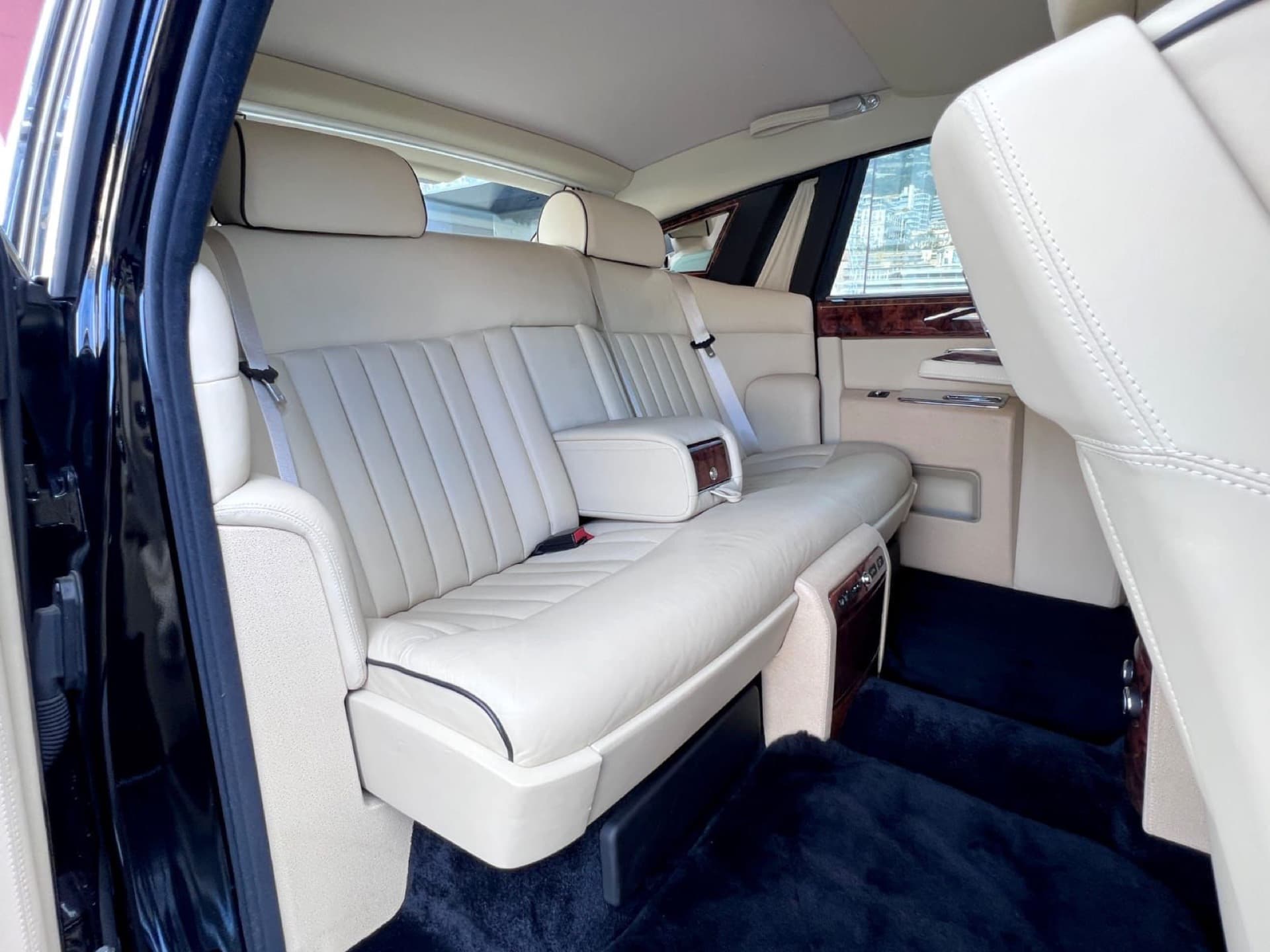 Rolls-Royce Ghost — photo 2