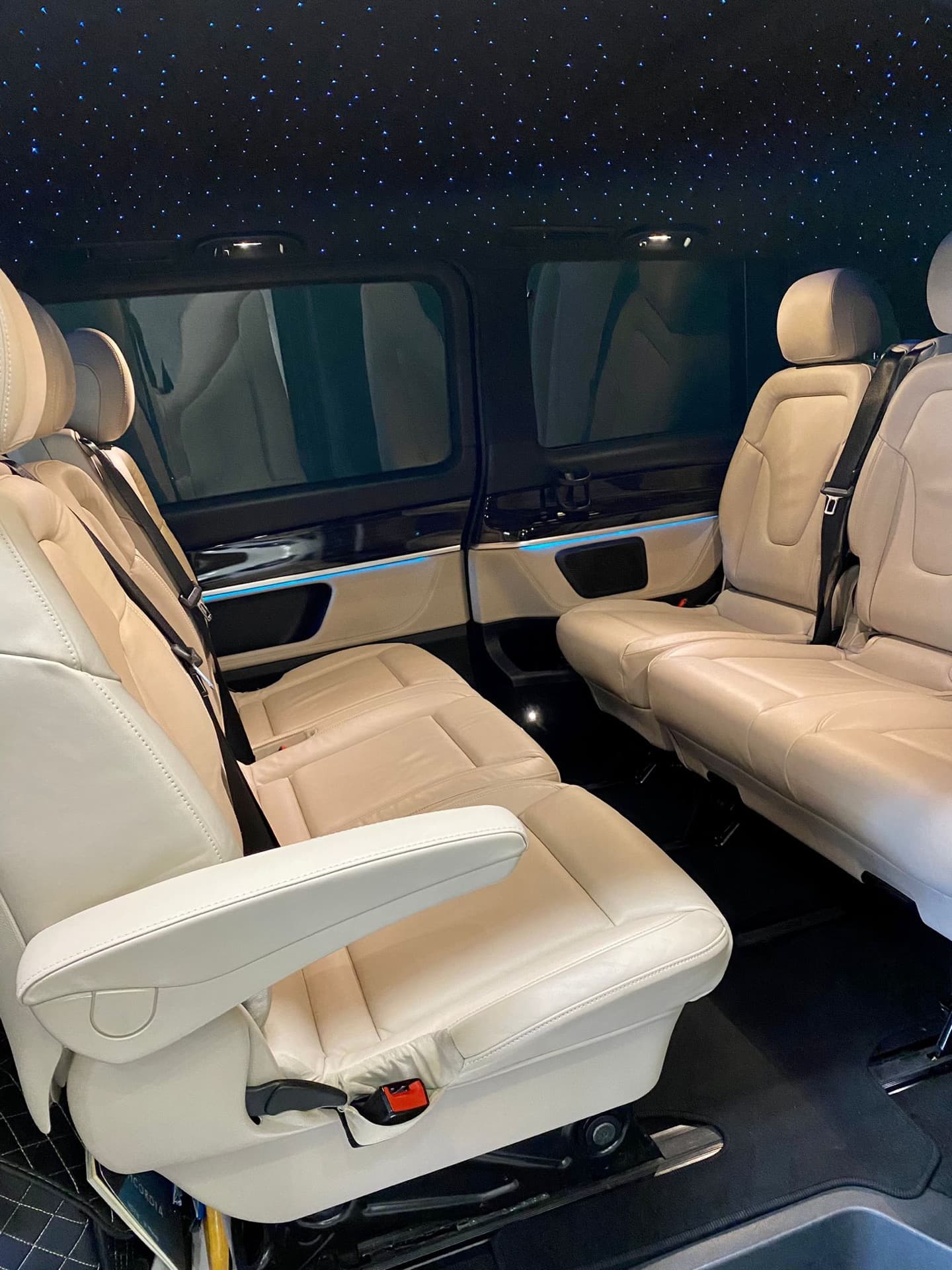 Mercedes-Benz V-Class — photo 6